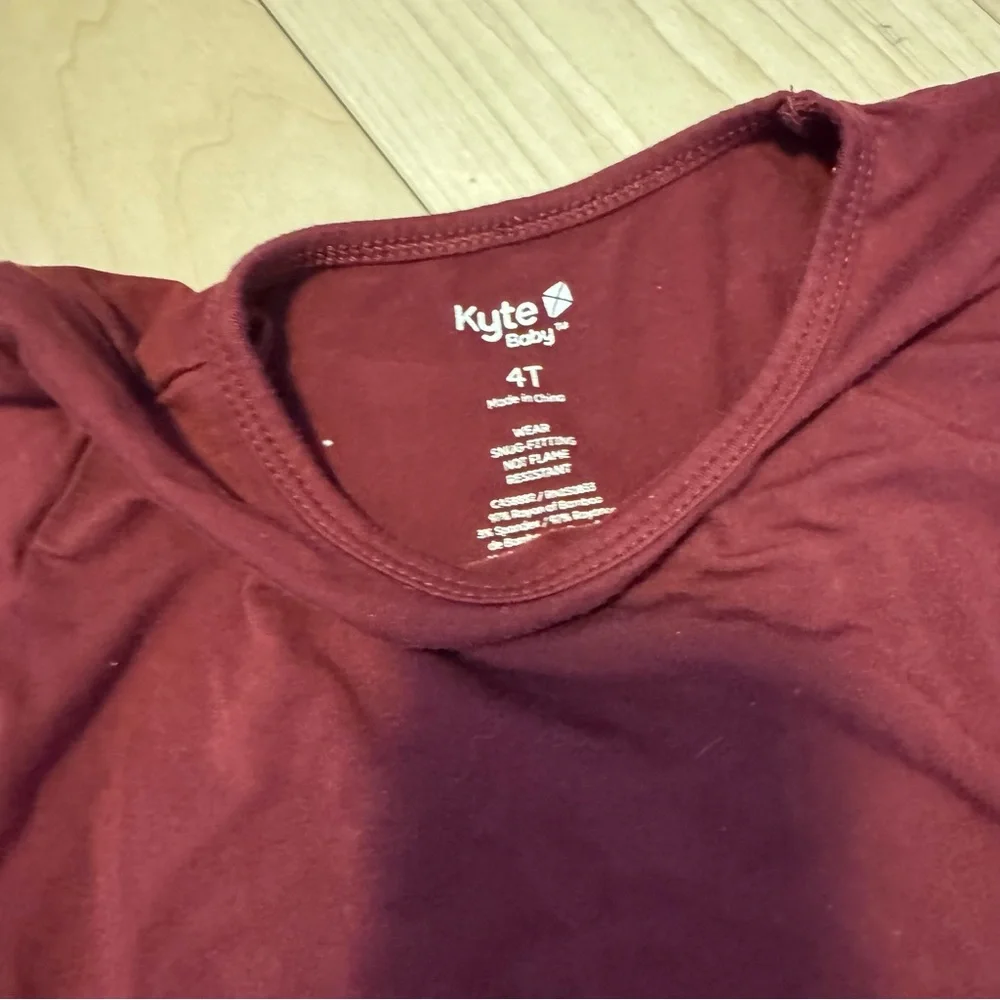 Kyte BABY Maroon Kids Pajama Set‎ 4T